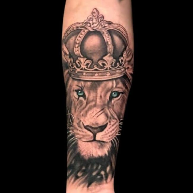 Uly Tattoo Artist Animal Realism Lion Crown Colour Eyes Forearm Tattoo